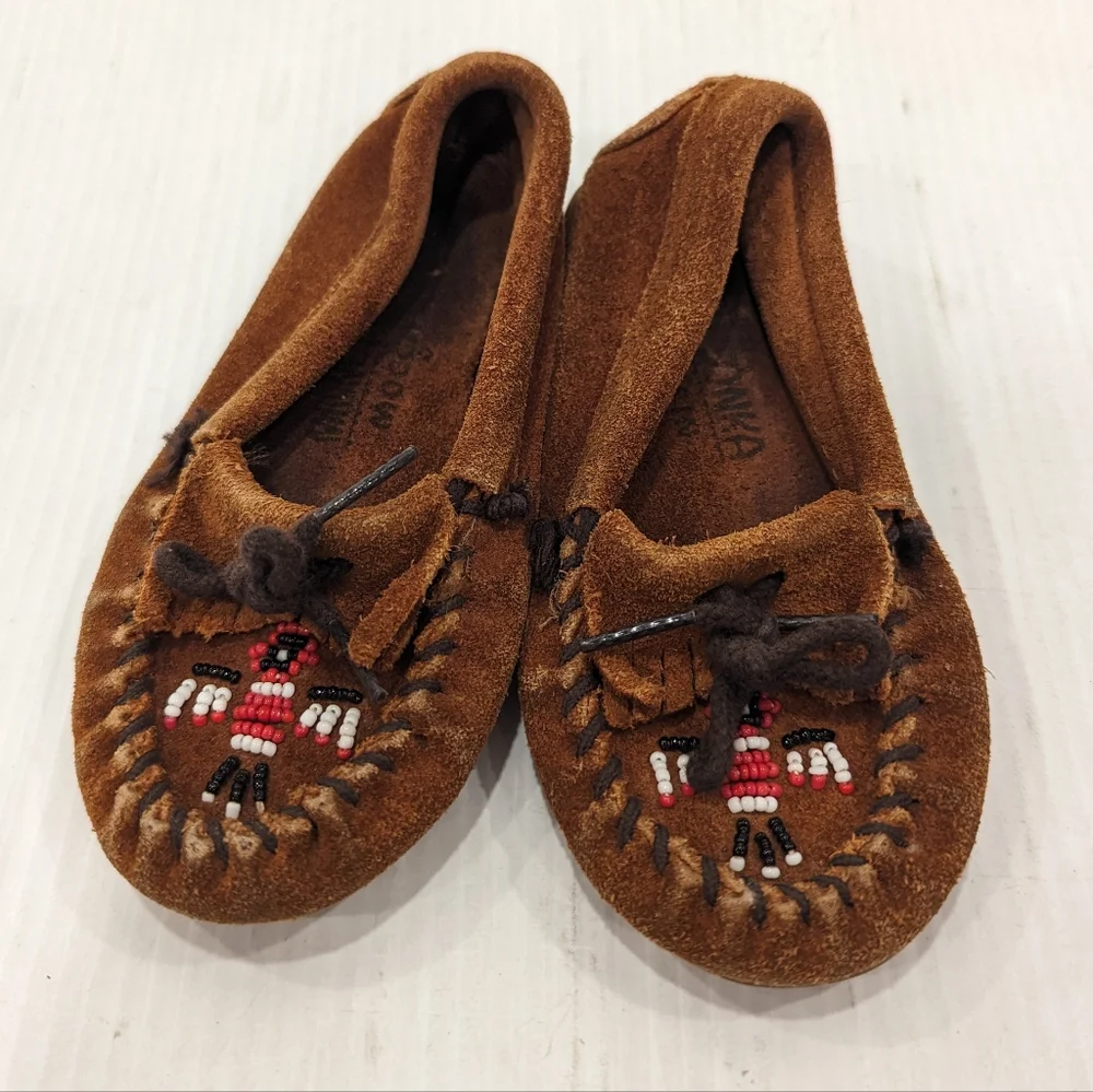 MINNETONKA kids beaded brown leather moccasins size 10